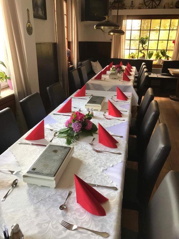 Zum Gruenen Jaeger Hotel Barsinghausen Luaran gambar