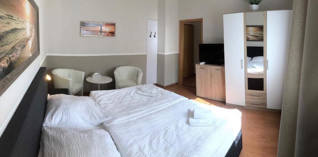 Zum Gruenen Jaeger Hotel Barsinghausen Luaran gambar