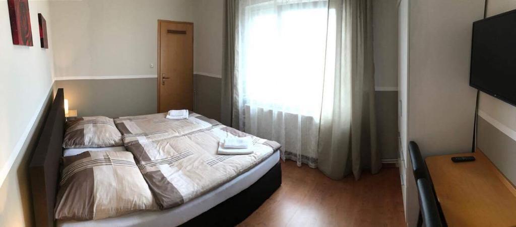 Zum Gruenen Jaeger Hotel Barsinghausen Luaran gambar