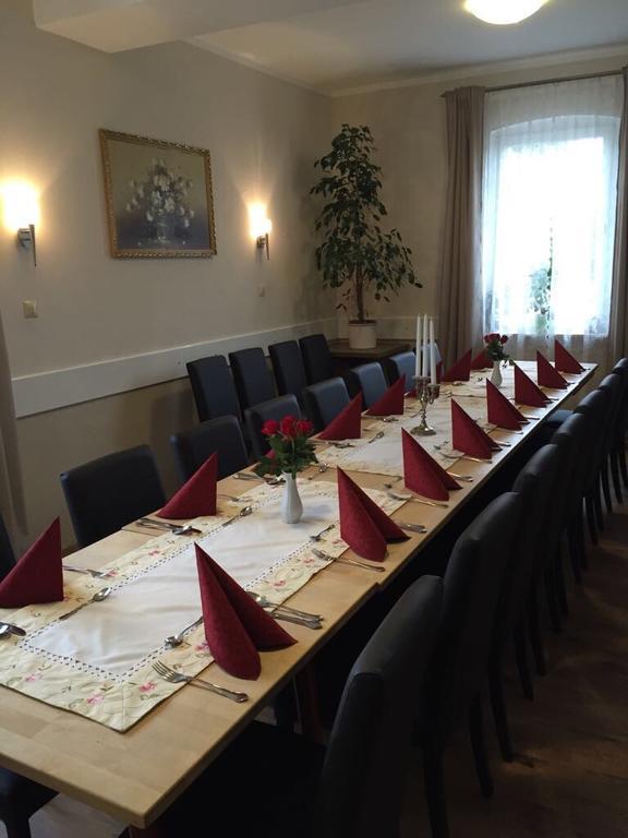 Zum Gruenen Jaeger Hotel Barsinghausen Luaran gambar